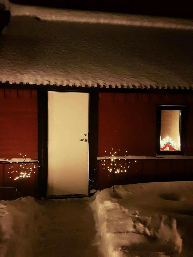 Camp Caroli Wooden Cabins Jukkasjärvi Kültér fotó