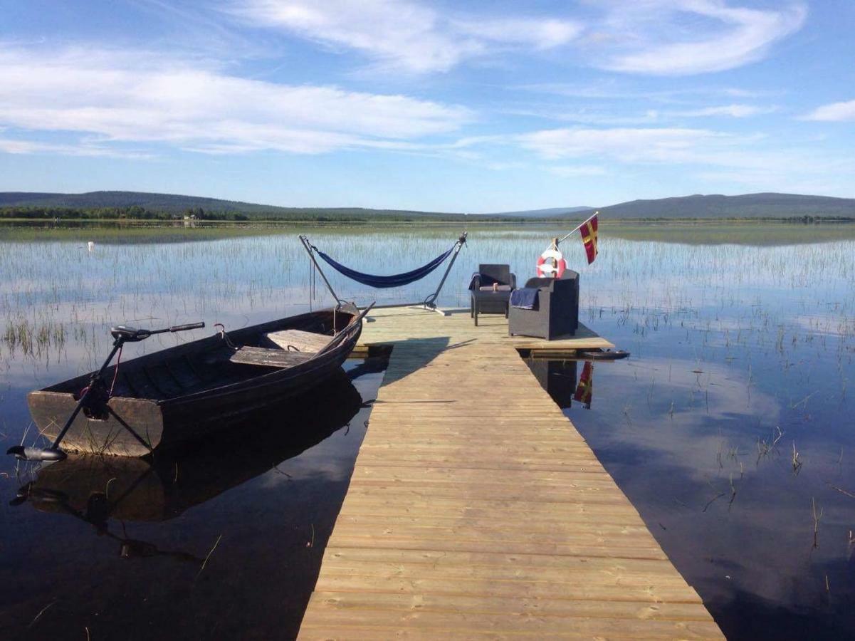 Camp Caroli Wooden Cabins Jukkasjärvi Kültér fotó