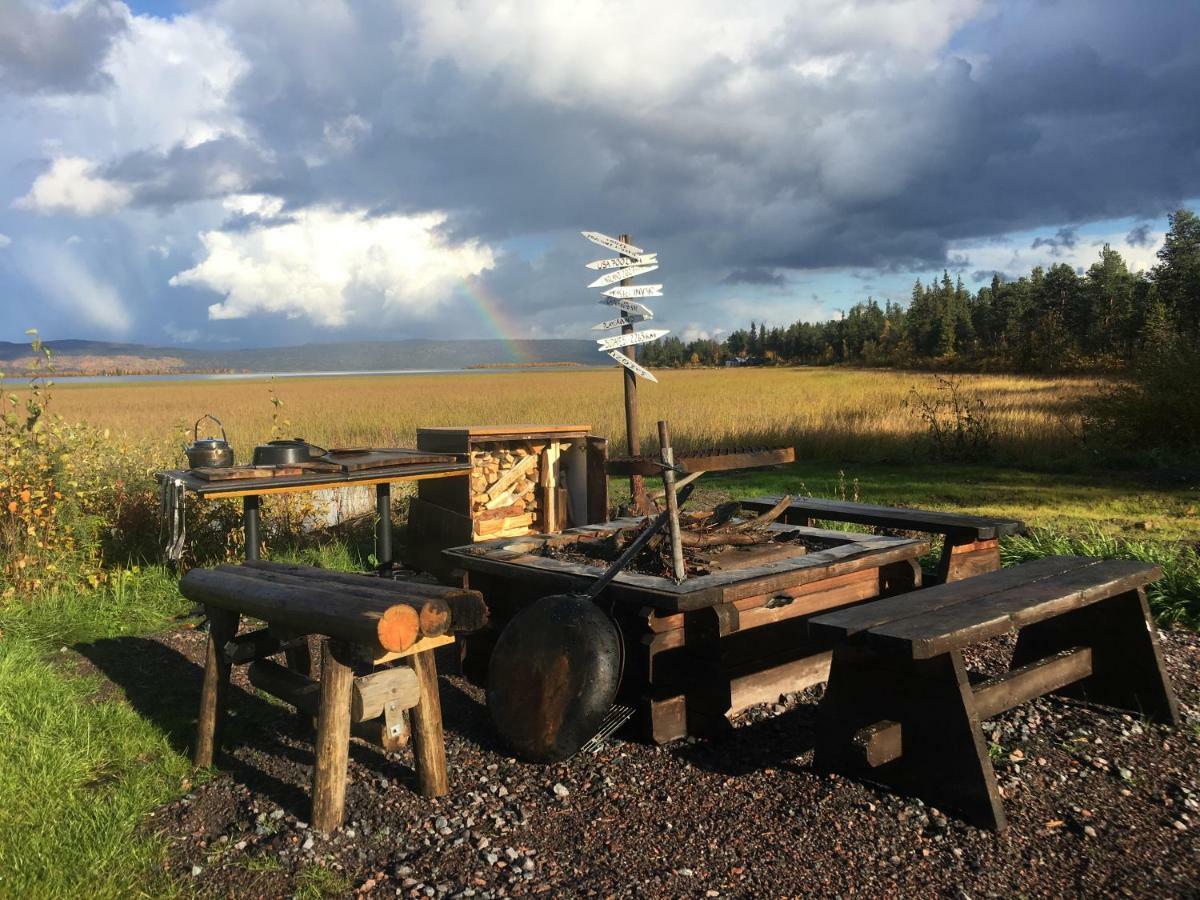Camp Caroli Wooden Cabins Jukkasjärvi Kültér fotó