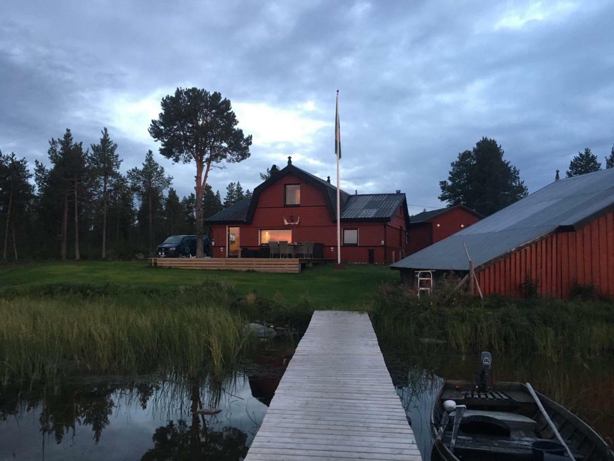 Camp Caroli Wooden Cabins Jukkasjärvi Kültér fotó